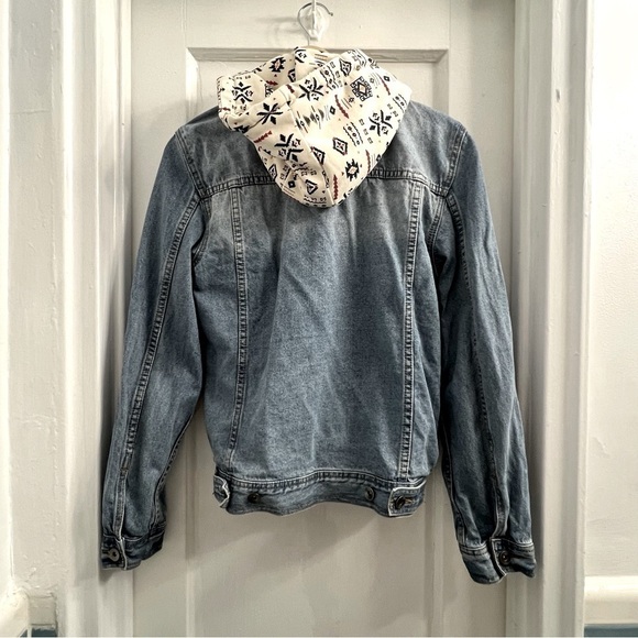 21men | Forever 21 Hooded Denim Jacket, size Small - Picture 3 of 7